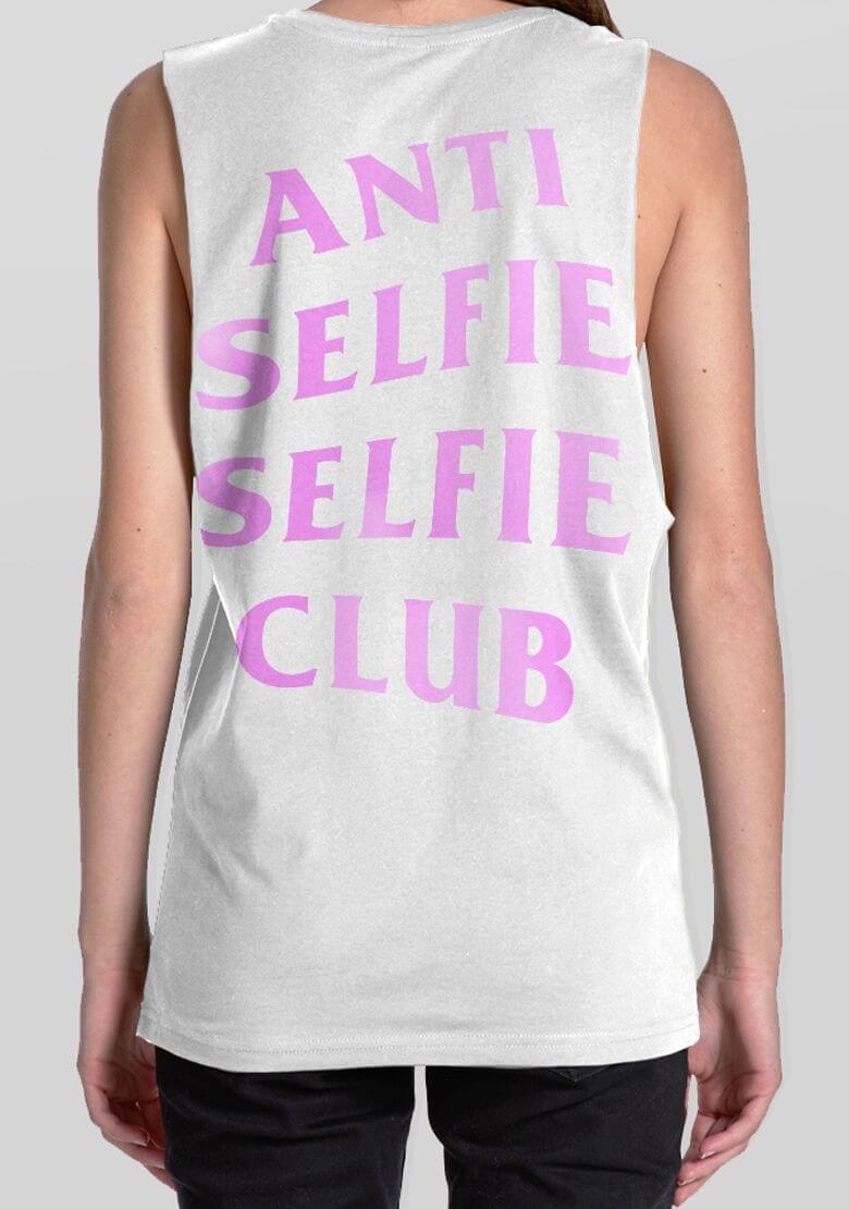 Selfie Club Women's Sleeveless Tee